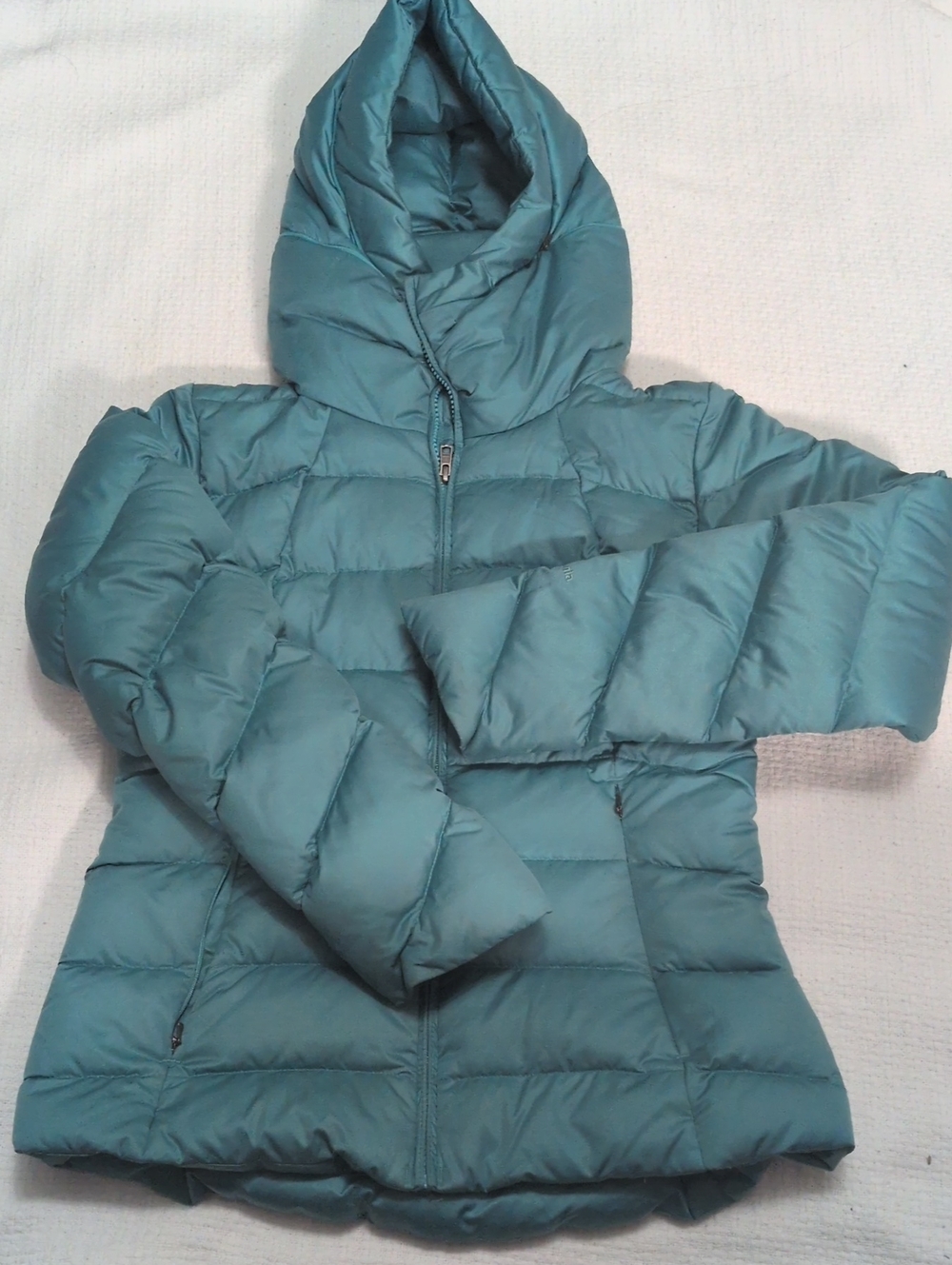 Patagonia Teal Hooded Quilted Puffer Jacket - Women